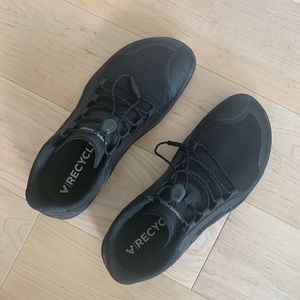 NWB- Vivo barefoot primus trail II- size 7.5 women